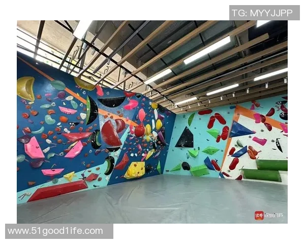 杭州攀岩队与深圳攀岩队比赛后的经验总结与反思分析