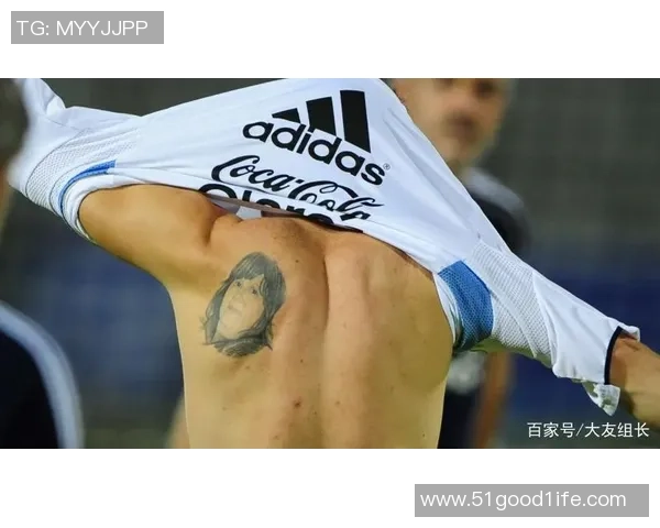 美国足球明星身上的纹身故事与背后的深意揭秘 美国足球明星身上的纹身故事与背后的深意揭秘